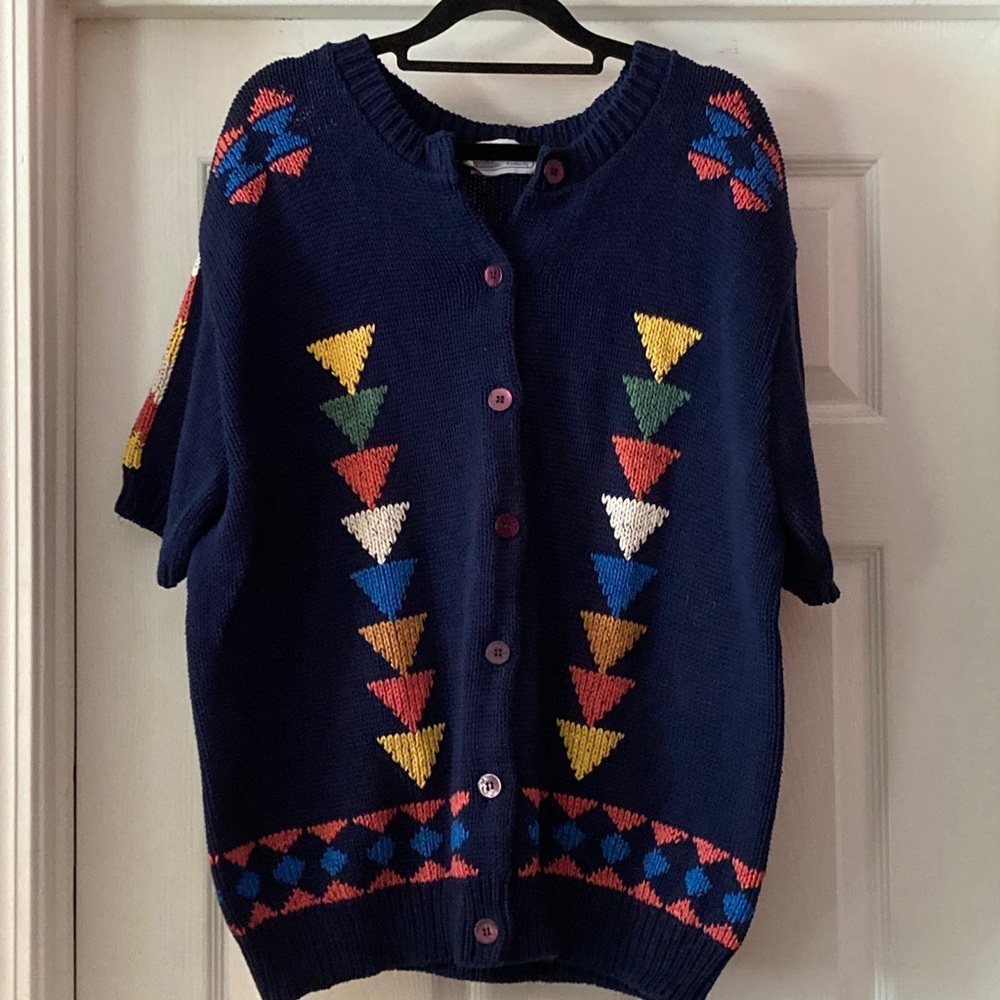 Classic Navy Short-Sleeve Cardigan with Multicolor Triangle Motifs